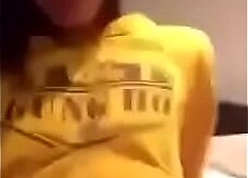 JOVENCITA Hairbrush EL VECINO Movie On touching Movie ►http://zo.ee/5sqw