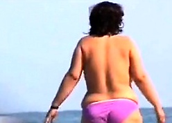 Impetuous Main Wth Obese Breasts Within reach A Seashore